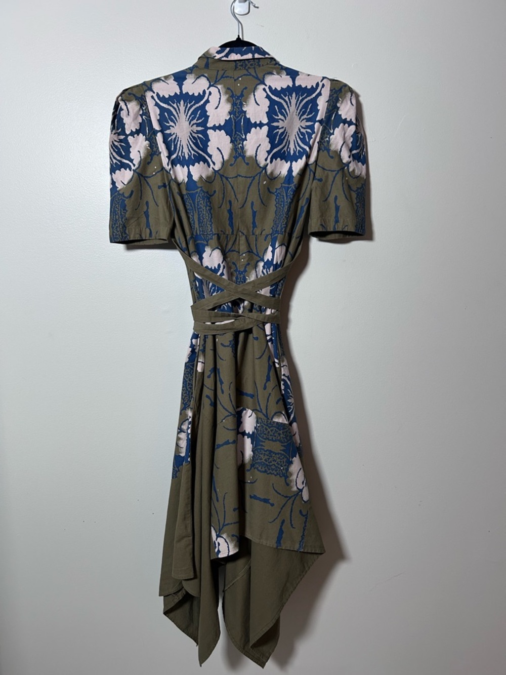 Making the Cut Viral Dress NWT SZ M Army Green & Blue Button Down Belted - Picture 9 of 9